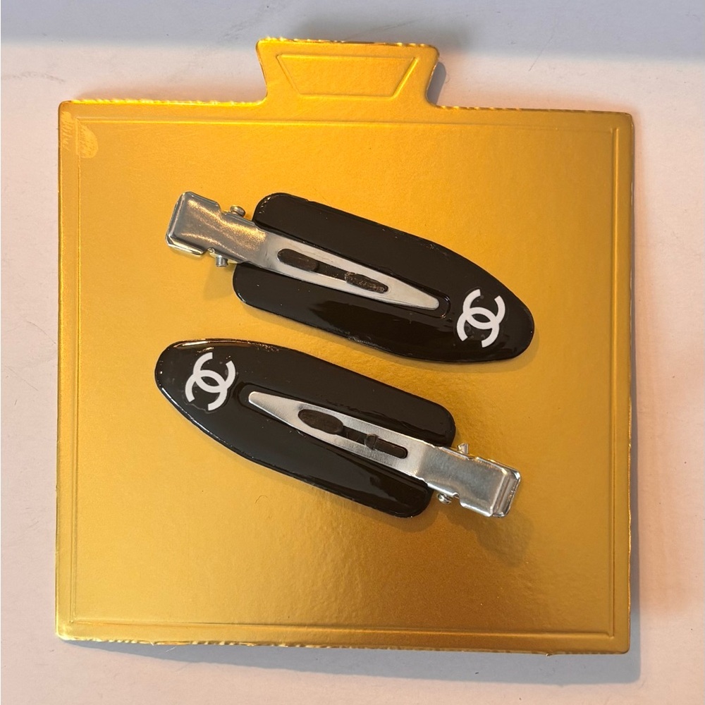 Black and white hair clip stylish and simplistic - Picture 2 of 7
